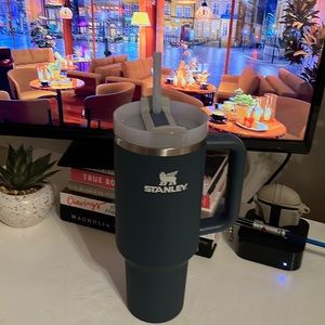 Used 40 plz Stanley soft matte